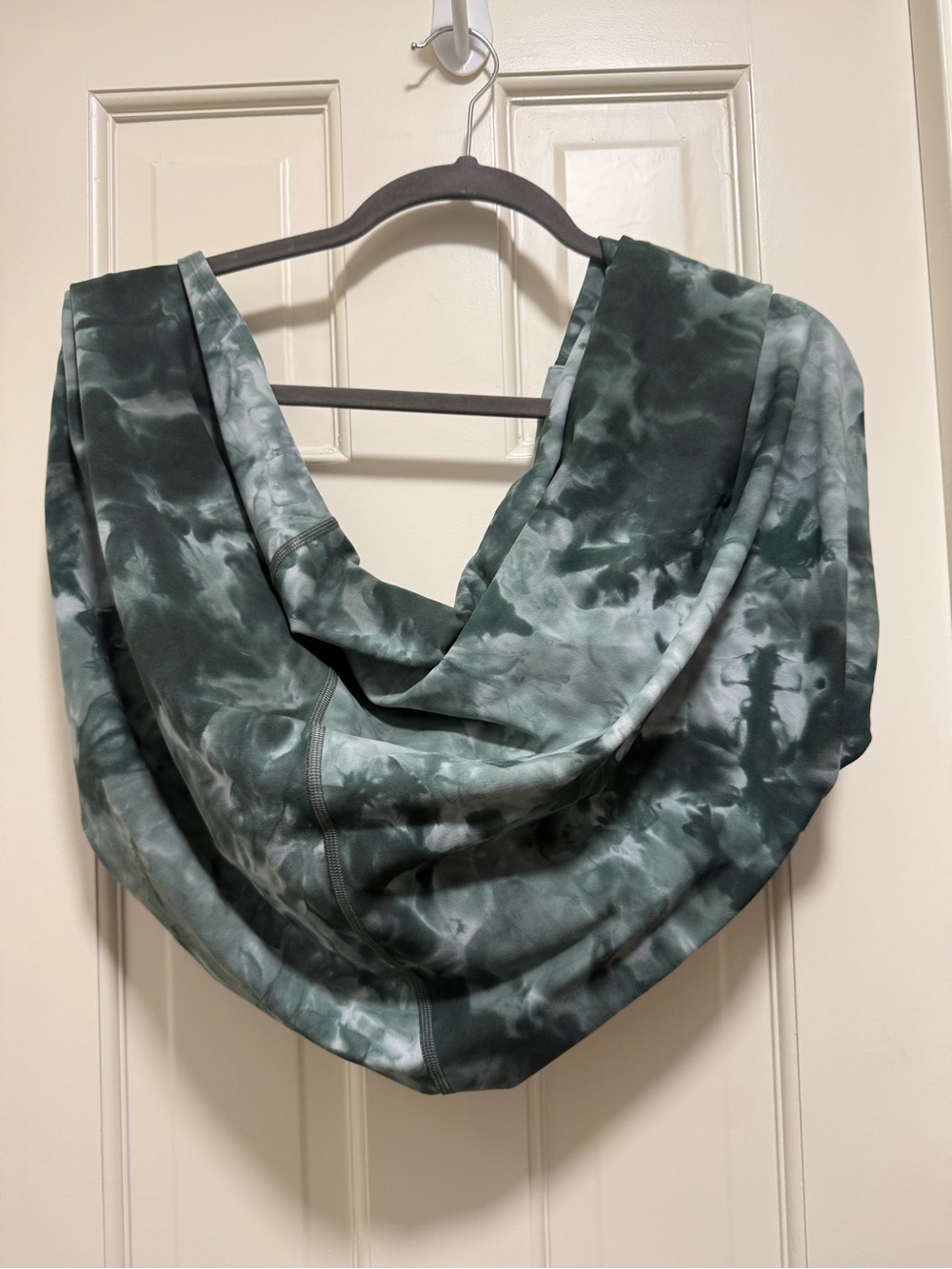 lululemon athletica Green Tie-Dye Infinity Scarf